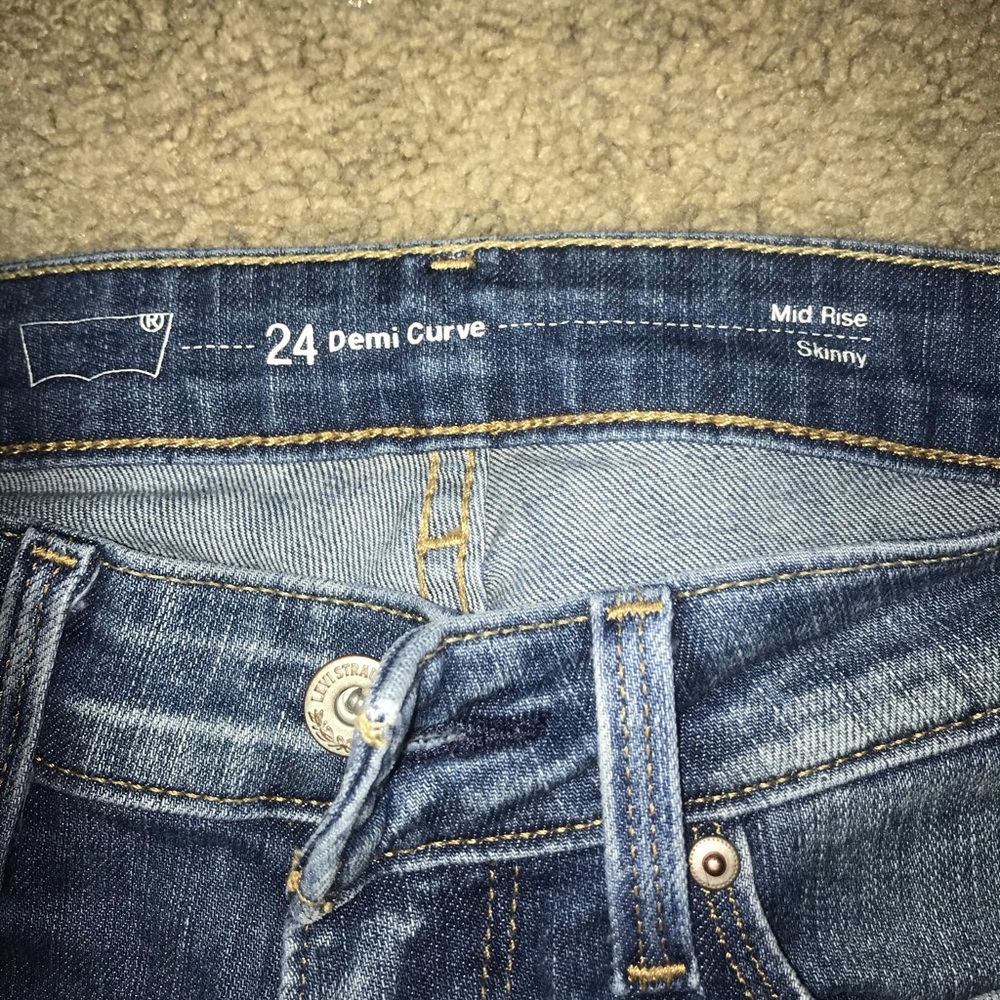 Levi’s Jeans - Picture 2 of 2
